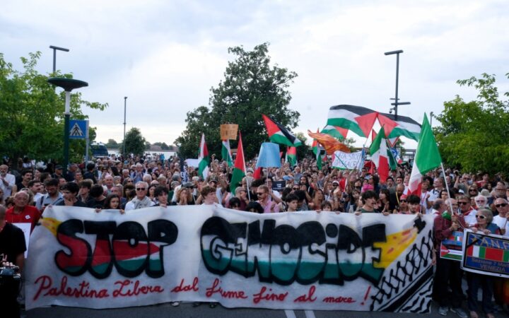 Miles de manifestantes claman por Gaza en el Festival de Venecia