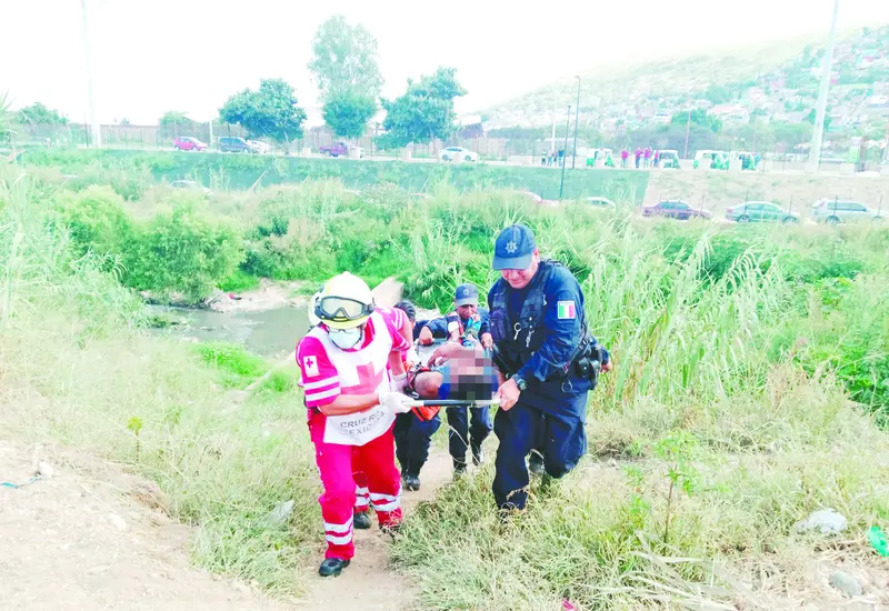 Golpean a dos presuntos ladrones frente al Parque Primavera