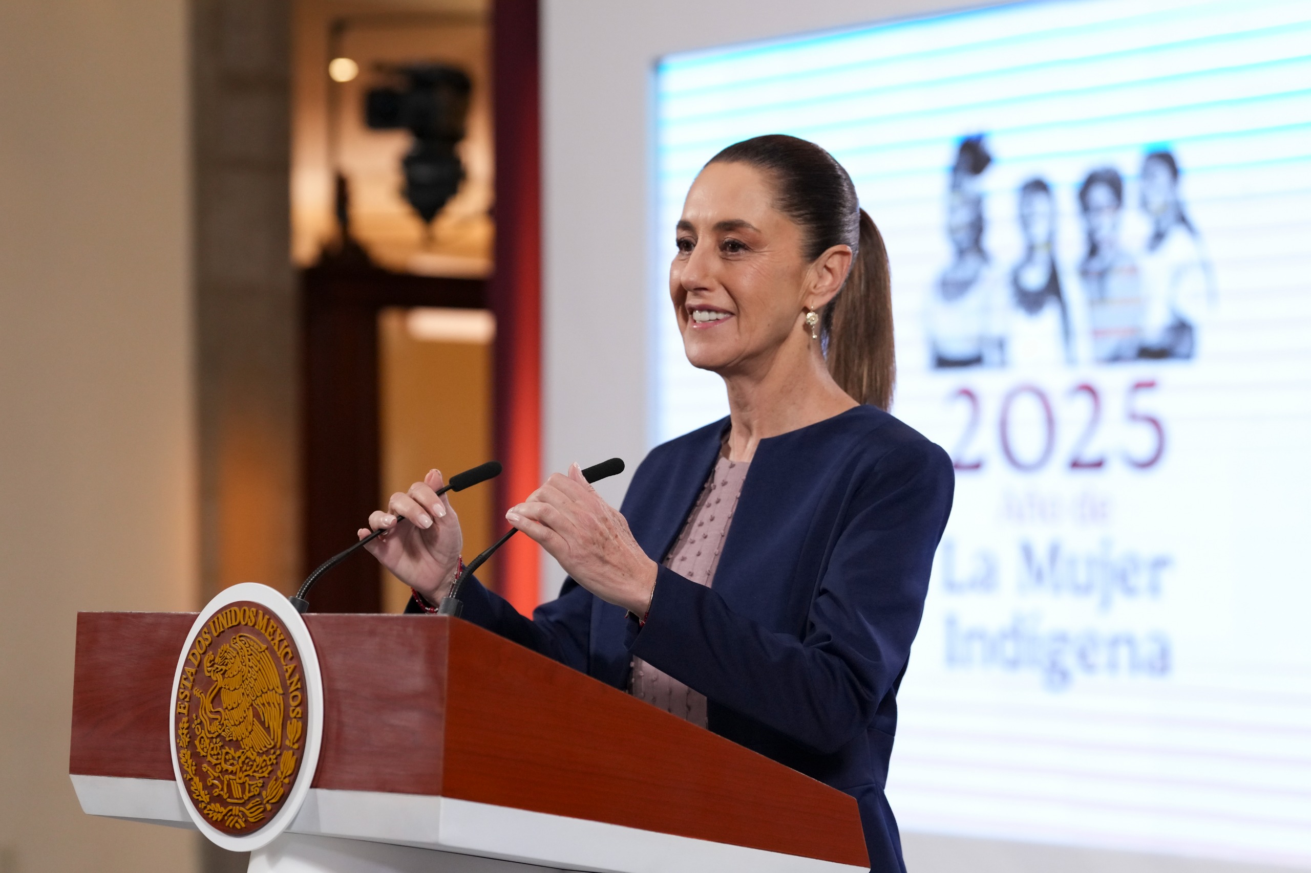 Refuerza Sheinbaum aduanas para combatir corrupción y aumentar ingresos
