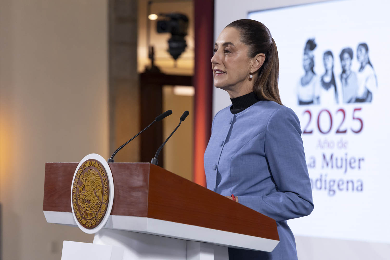 Insiste Sheinbaum en escuchar a jóvenes para combatir soledad