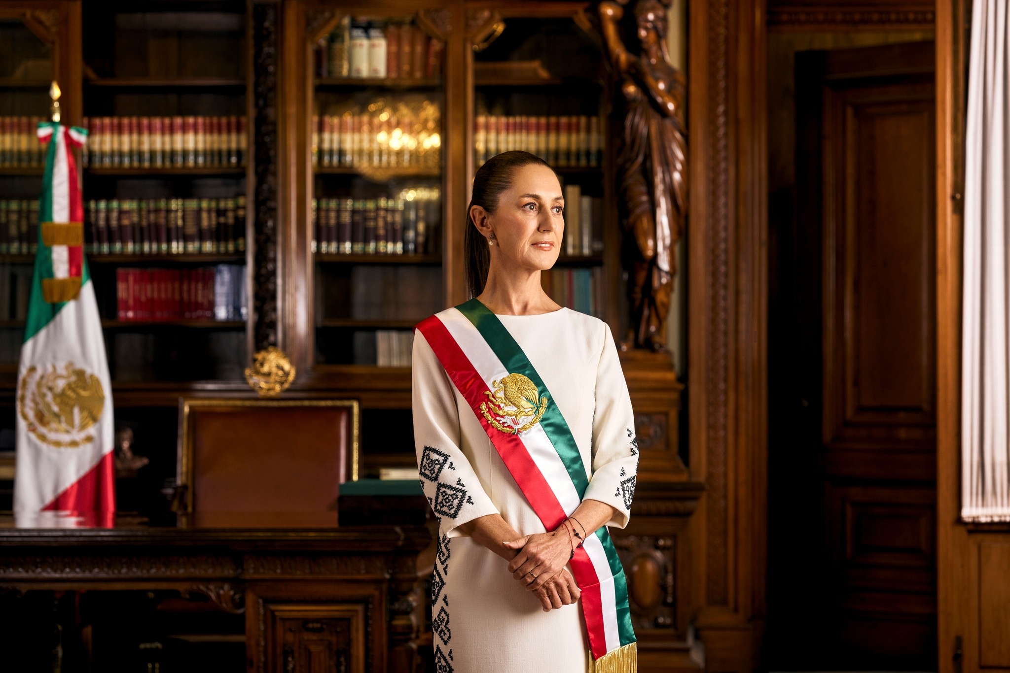 Sheinbaum cumple 11 meses de gobierno con 77% de aprobación ciudadana