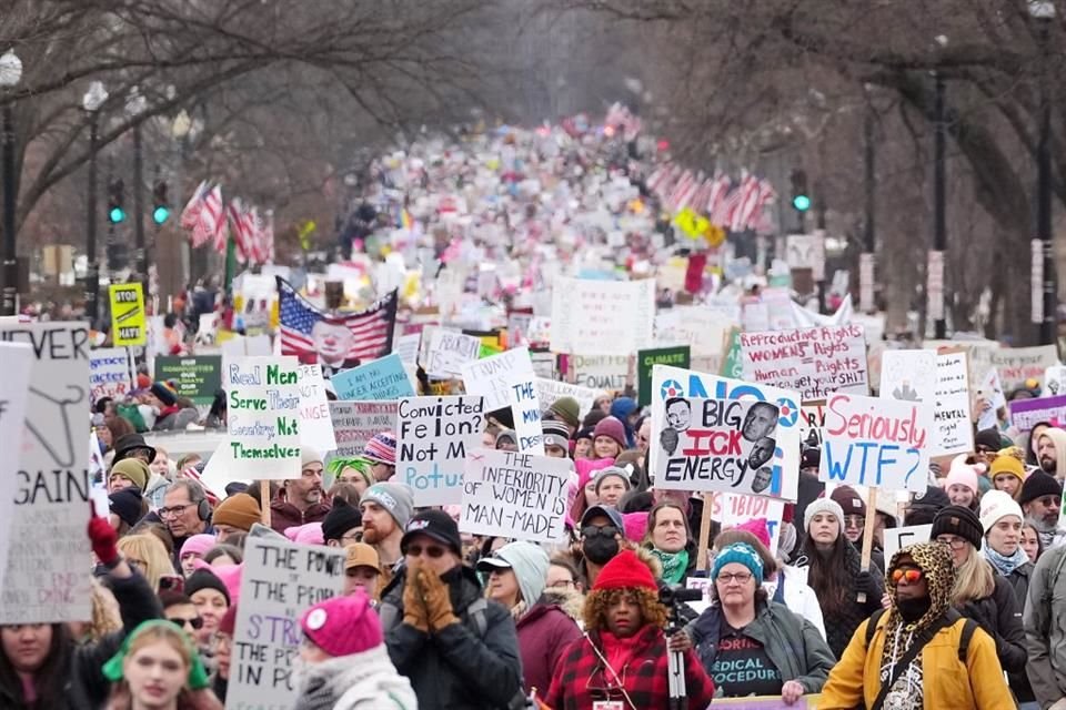 Protestan cientos en Washington contra políticas migratorias de Donald Trump
