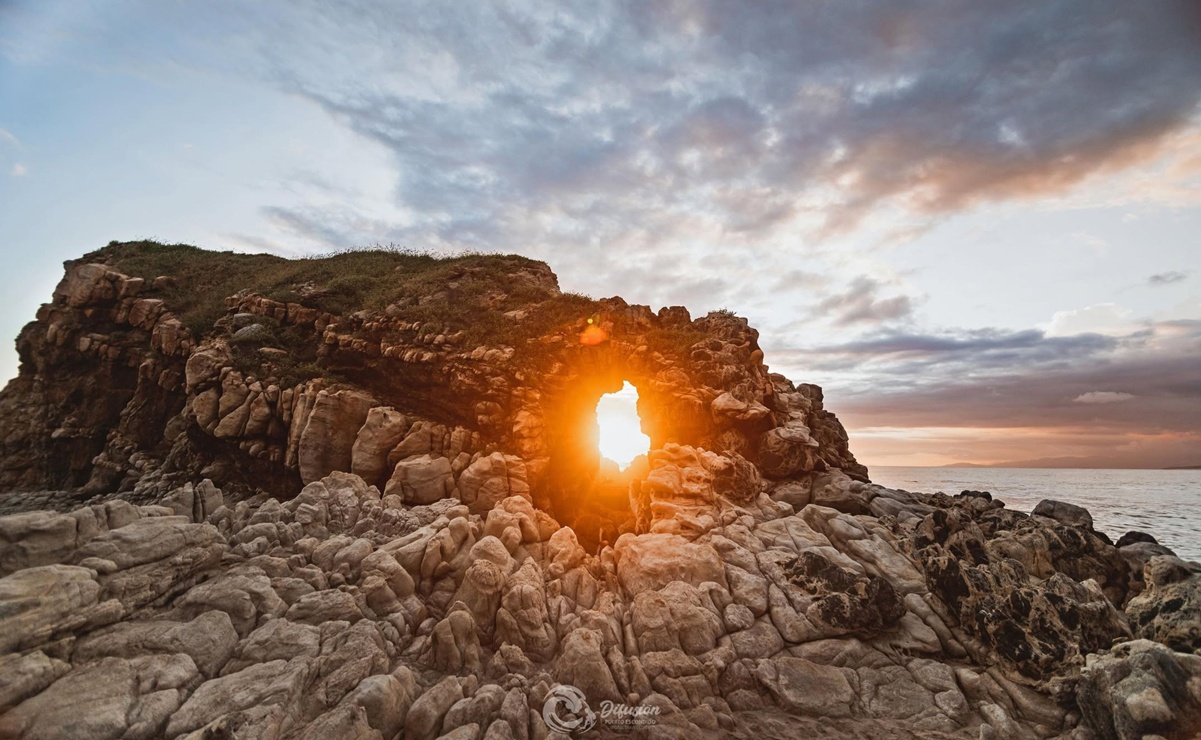 Descubre el Arco de Piedra, el rincón romántico de Puerto Escondido
