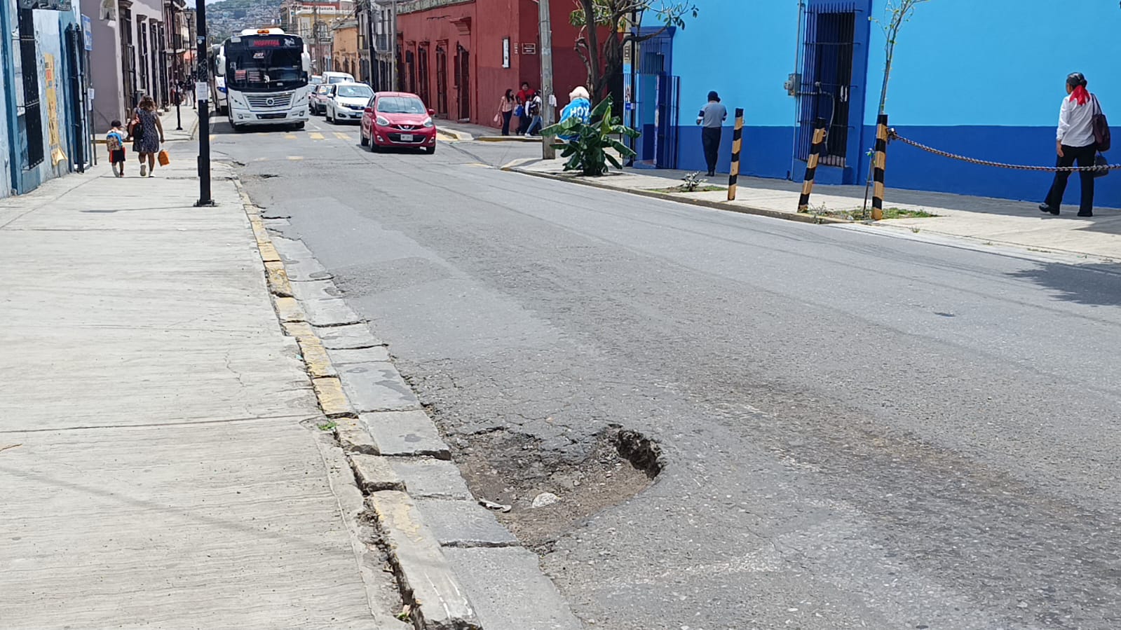 Calles en mal estado afectan a zona metropolitana de Oaxaca