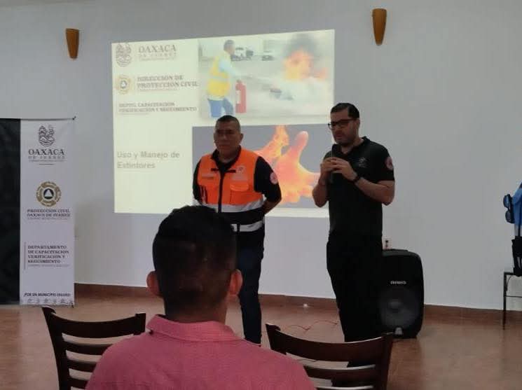 Promueve el Gobierno Municipal la cultura de la prevención y protección civil en el sector restaurantero
