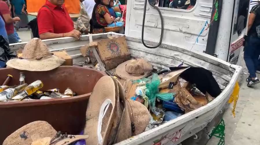 Provoca pánico quema de cohetes de sindicato en pleno centro de Oaxaca; tragedia pudo evitarse