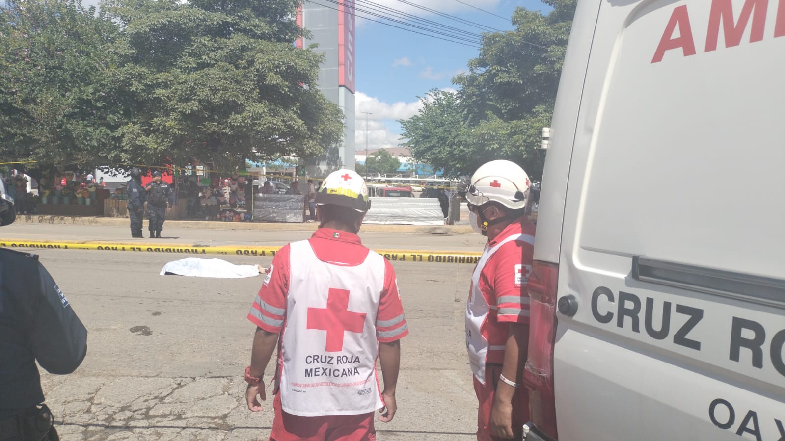 Camión recolector de basura atropella a pareja de la tercera edad en Plaza Bella; ambos pierden la vida