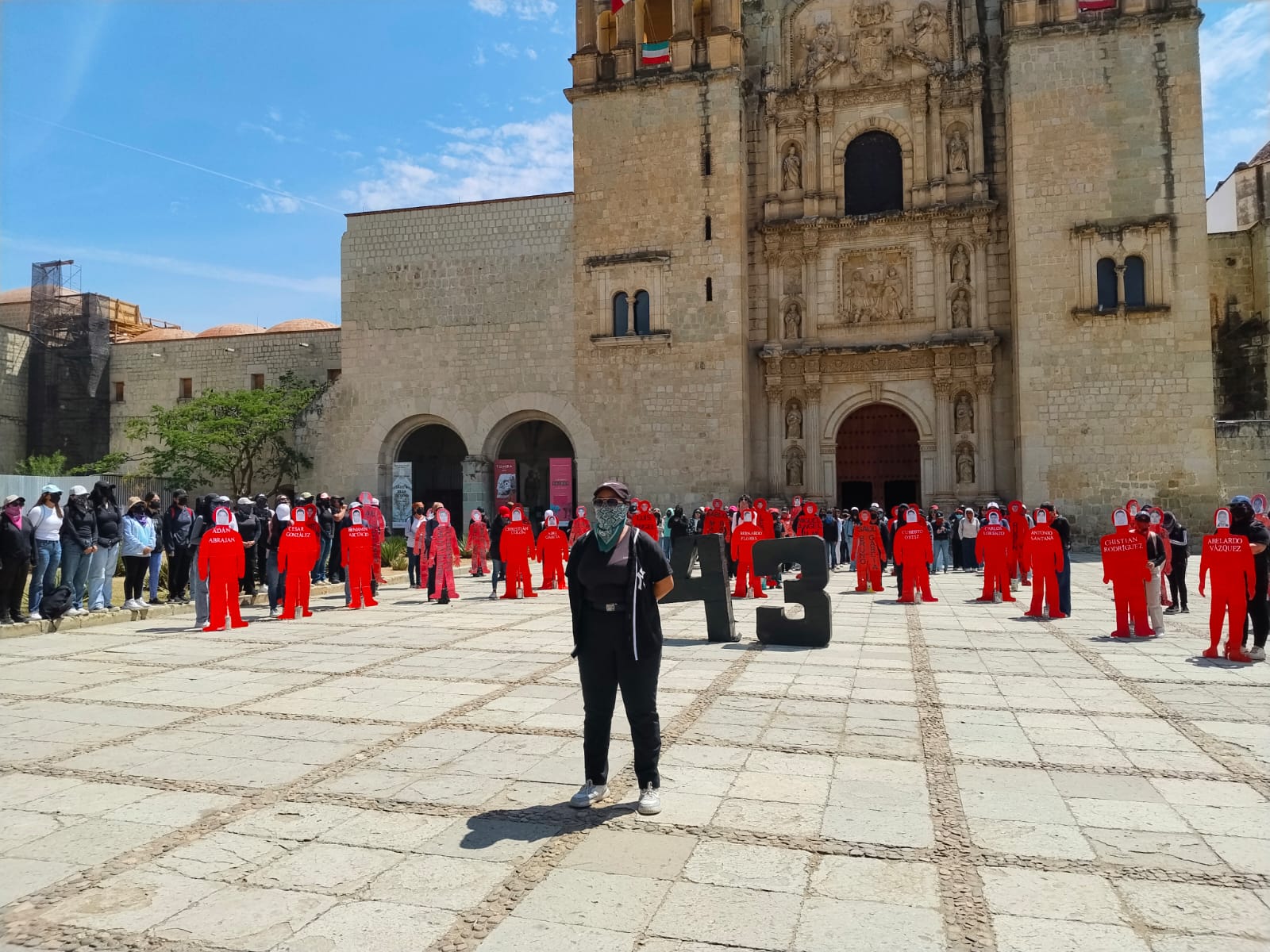 Exigen normalistas oaxaqueños justicia inmediata por los 43 desaparecidos de Ayotzinapa