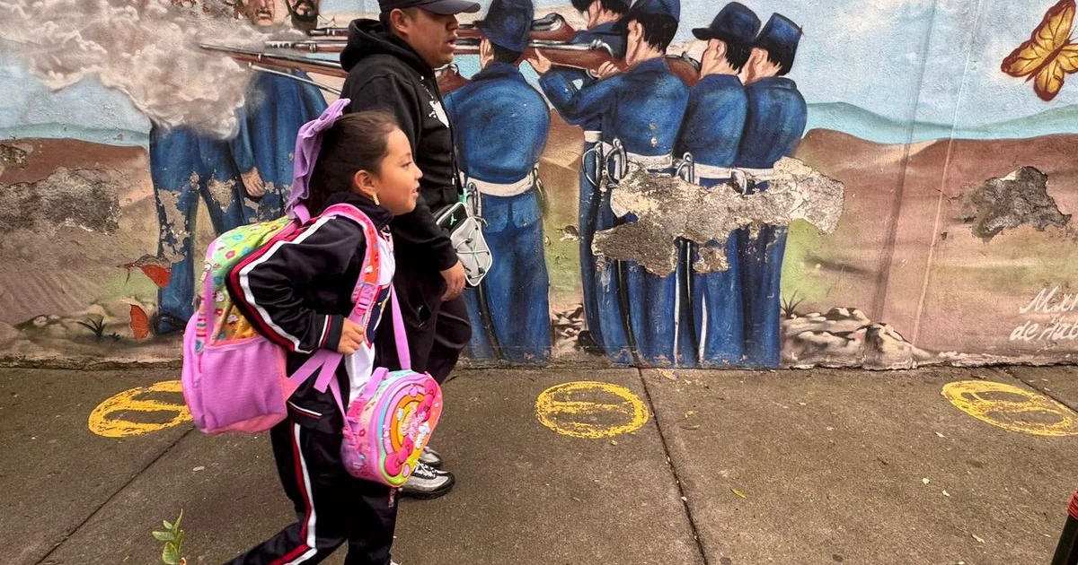 Inicia el ciclo escolar con caos vehicular en Oaxaca