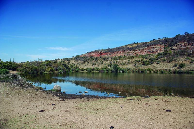 Denuncian habitantes contaminación por diésel en fuentes de agua de El Molino