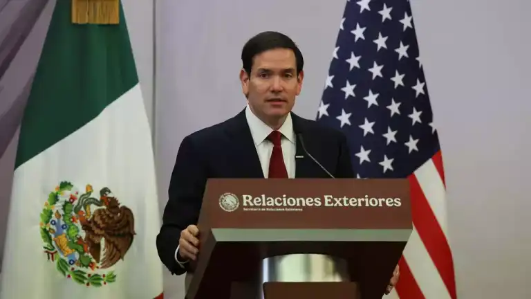 Cuestionan a Marco Rubio por ataque a embarcación venezolana