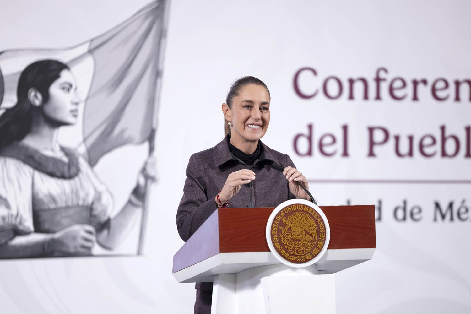 Urge Sheinbaum aclarar redacción de Ley de Amparo para su revisión