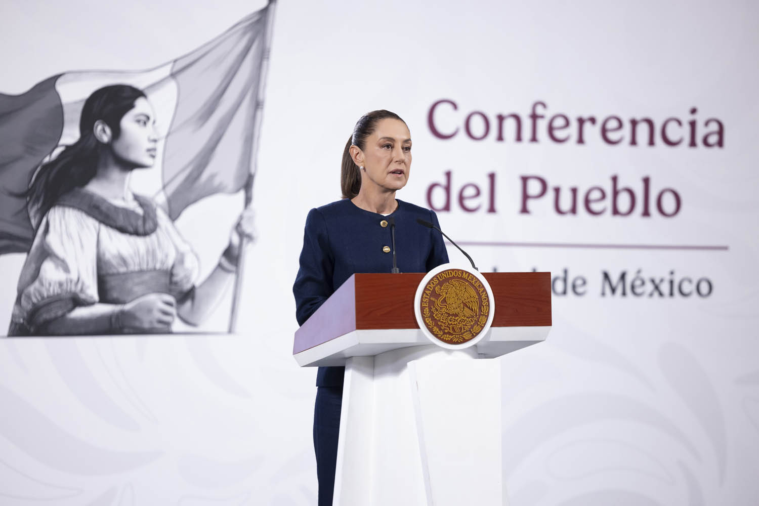 Moderniza Sheinbaum revisiones en aduanas con tecnología de rayos X