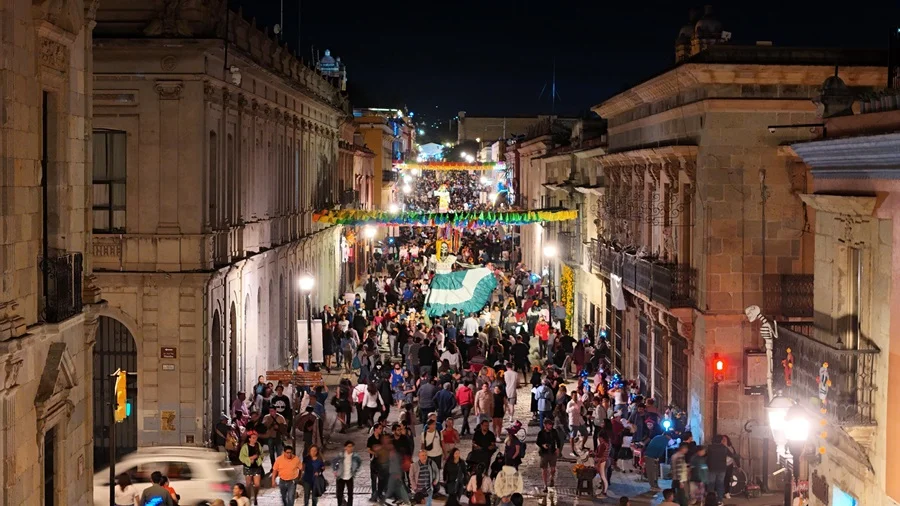 Cierra Policía Vial accesos al zócalo por Verbena Xandú