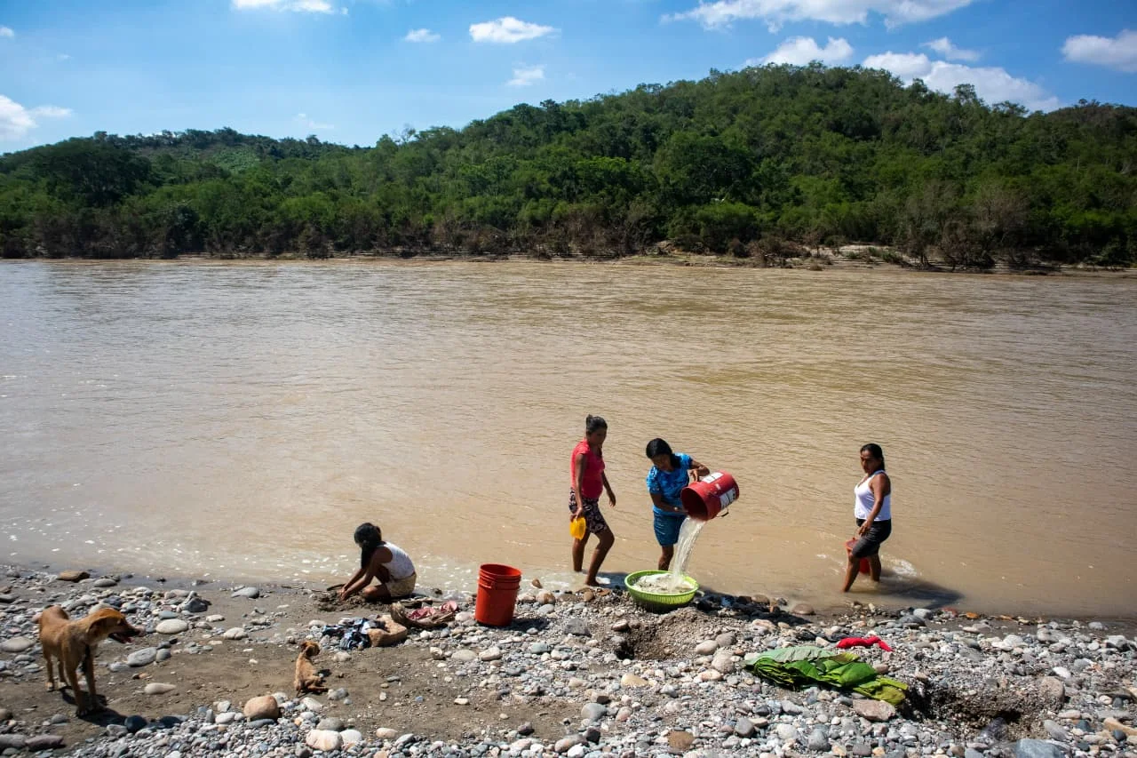 Ignoran a los pobres: La reconstrucción de Acapulco se centra en la zona turística