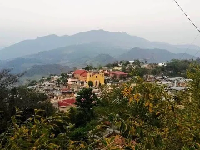 Linchan y queman a cinco personas en Texcatitlán