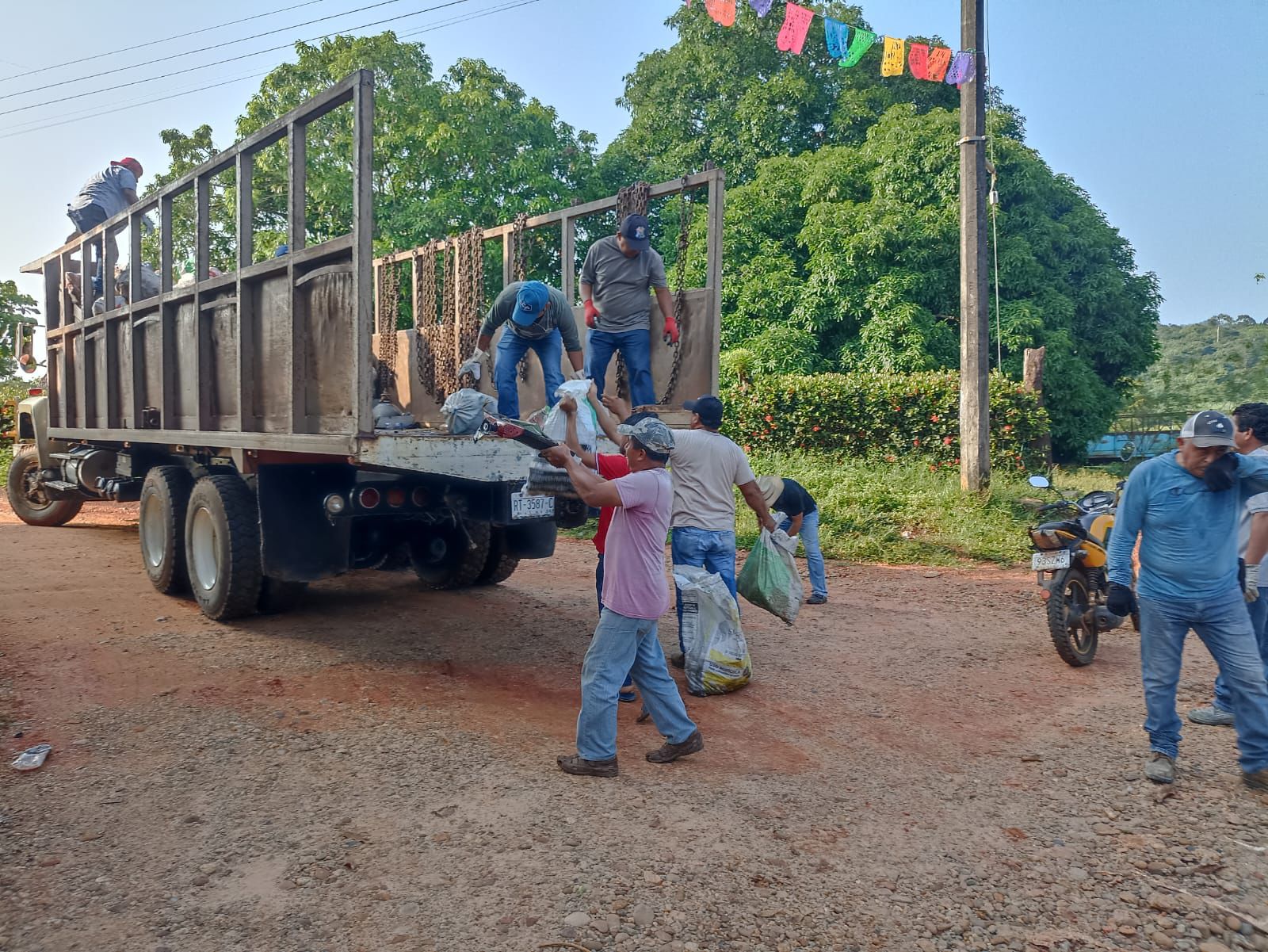 Recolecta SSO más de 295 toneladas de desechos para combatir el dengue en San Juan Bautista Tuxtepec