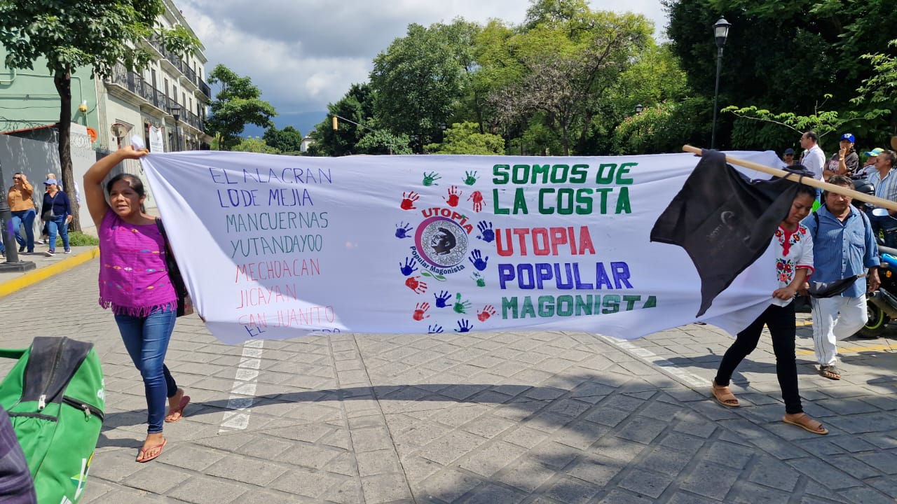 Exigen pueblos de la Costa atención tras daños por huracán Erick