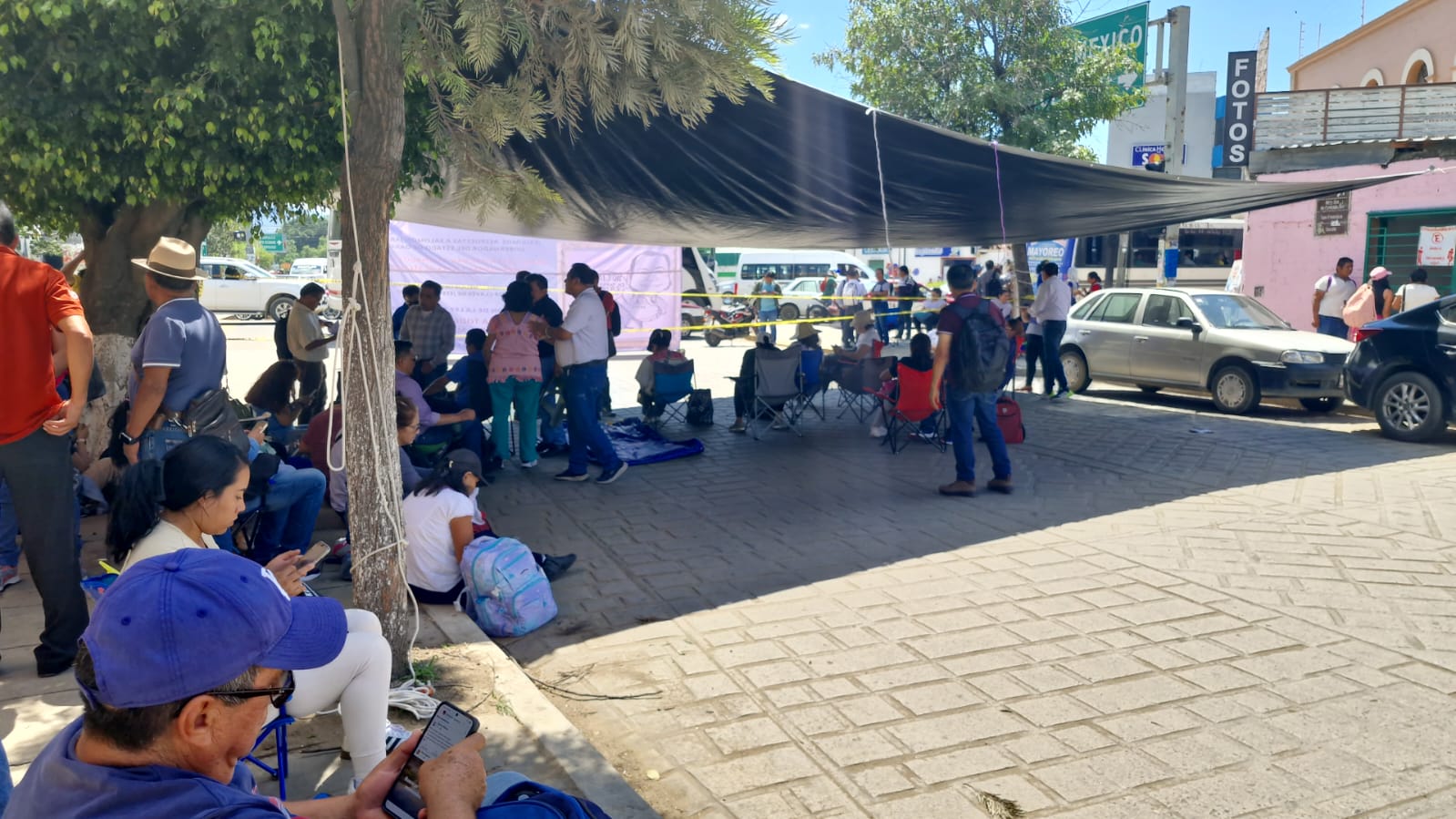 Protestan educadores en Oaxaca por demandas incumplidas