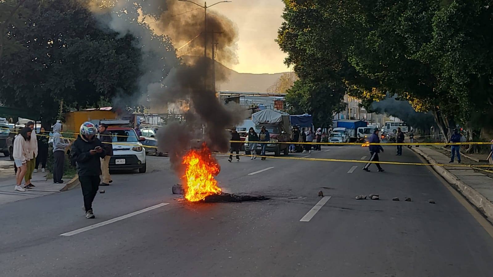 Conato de violencia en la colonia Morelos por intento de instalación del tianguis de los viernes