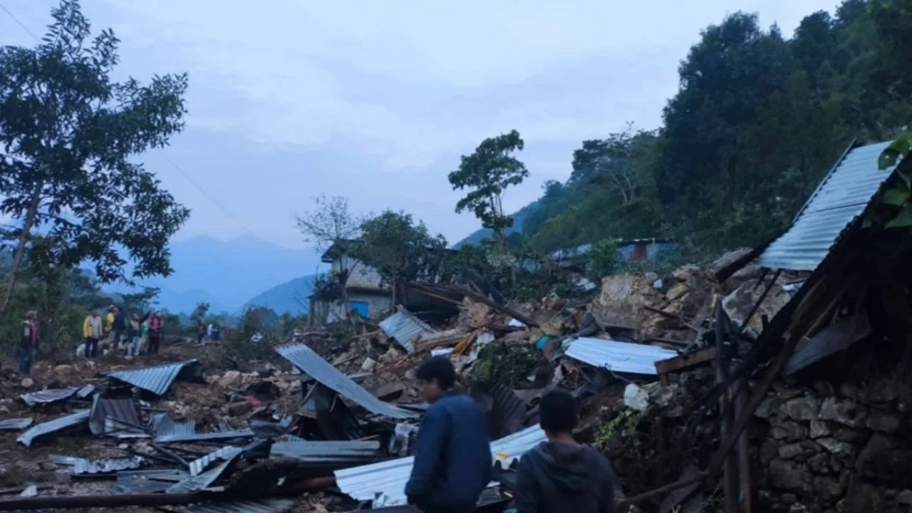 Sepulta deslave viviendas en Huautla de Jiménez