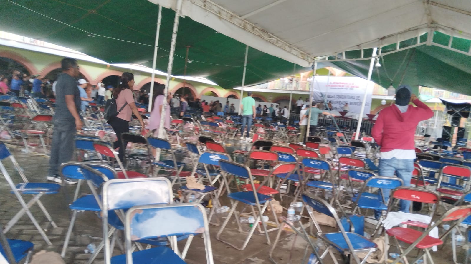 Oportuna intervención de la Policía Estatal garantiza el orden en San Agustín de las Juntas