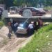 Vehículo cae al canal 33 en Juchitán; no hay víctimas graves