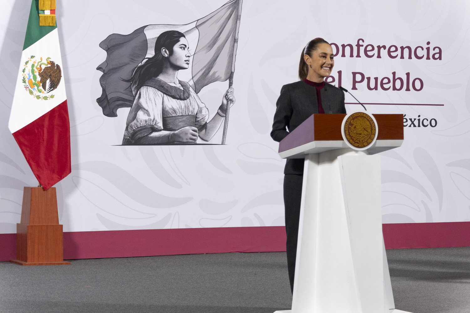 Sheinbaum pausa reforma de 40 horas hasta lograr consenso total