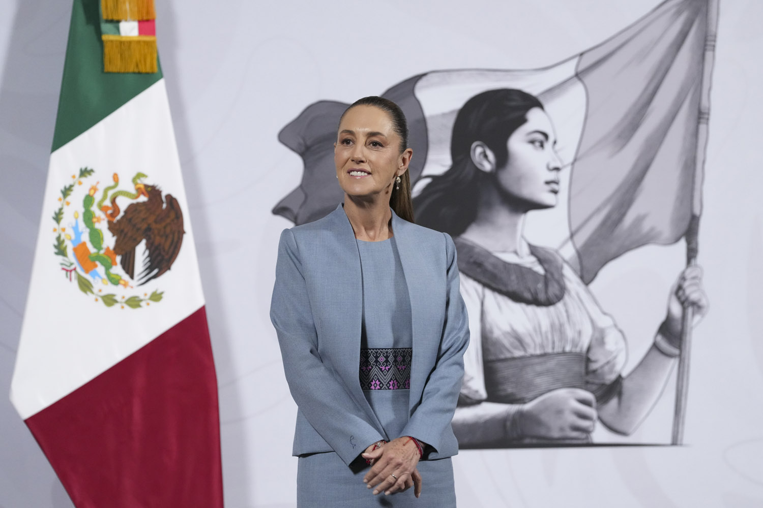 Sheinbaum desmiente renuncia de Gertz y analiza carta del Senado