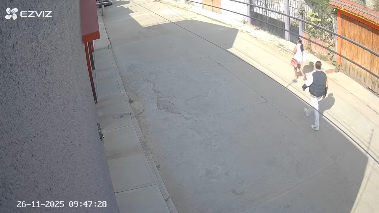 Buscan a sujeto señalado por acosar a mujer en la colonia Vicente Suárez; vecinos difunden video