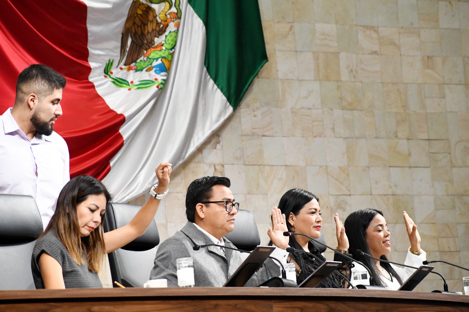 Proponen permitir uso de uniformes escolares y prendas adicionales adaptadas a las condiciones climáticas de Oaxaca