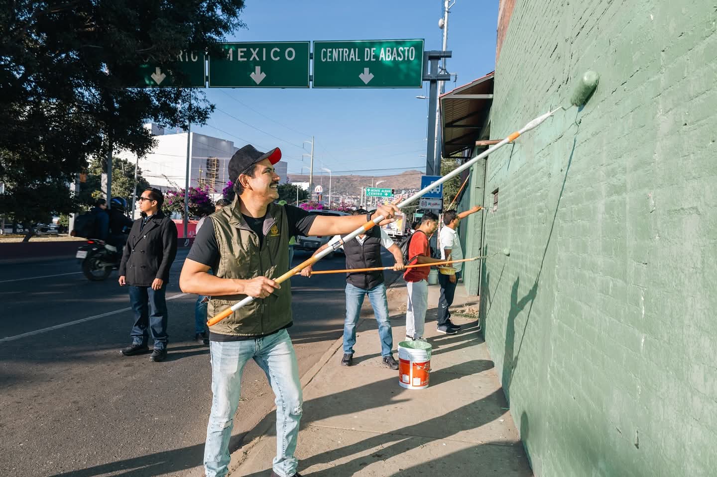 Vecinas y vecinos transforman el Boulevard Eduardo Mata con un Mega Tequio encabezado por Ray Chagoya