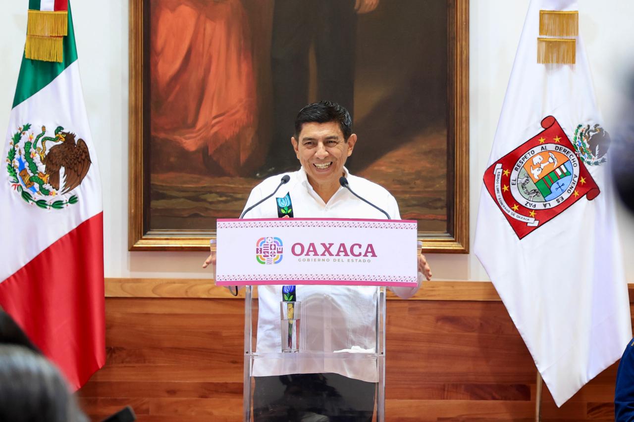 En 3 años de trabajo, Gobierno de Salomón Jara atiende 3 mil 92 kilómetros de caminos