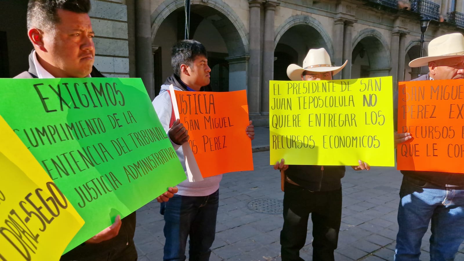 Habitantes de San Miguel Marcos Pérez exigen cumplimiento de acuerdos y entrega de recursos