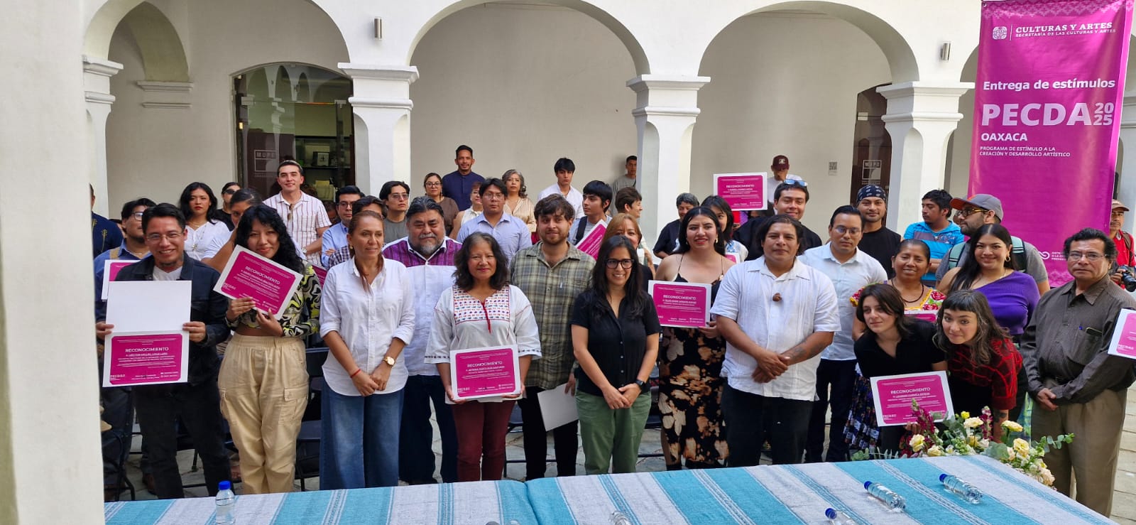 Entrega SECULTA estímulos PECDA 2025 a 61 creadoras y creadores oaxaqueños