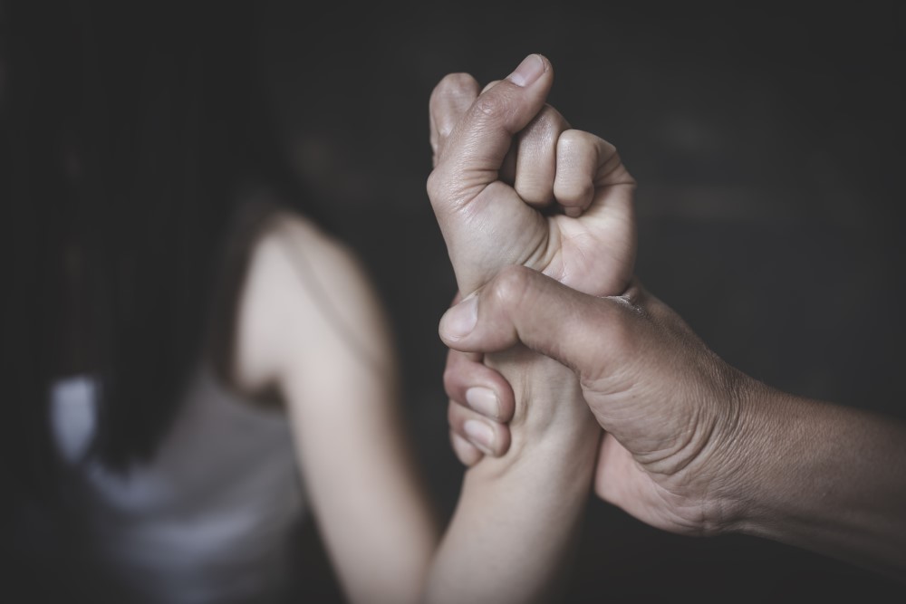 Sufre una de cada tres mujeres violencia sexual o de pareja