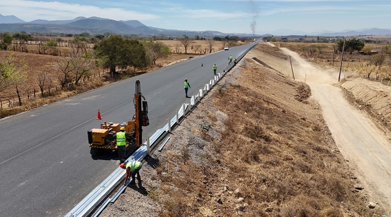 Avanza en 78% Plan Carretero «General Lázaro Cárdenas del Río» en la Mixteca