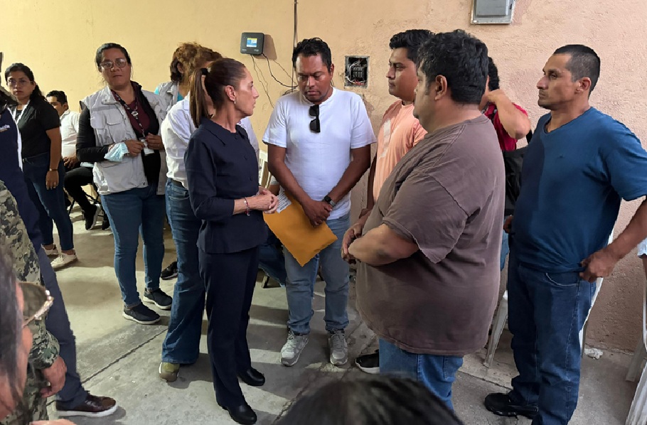 Anuncia Sheinbaum apoyos económicos para víctimas del descarrilamiento en Oaxaca