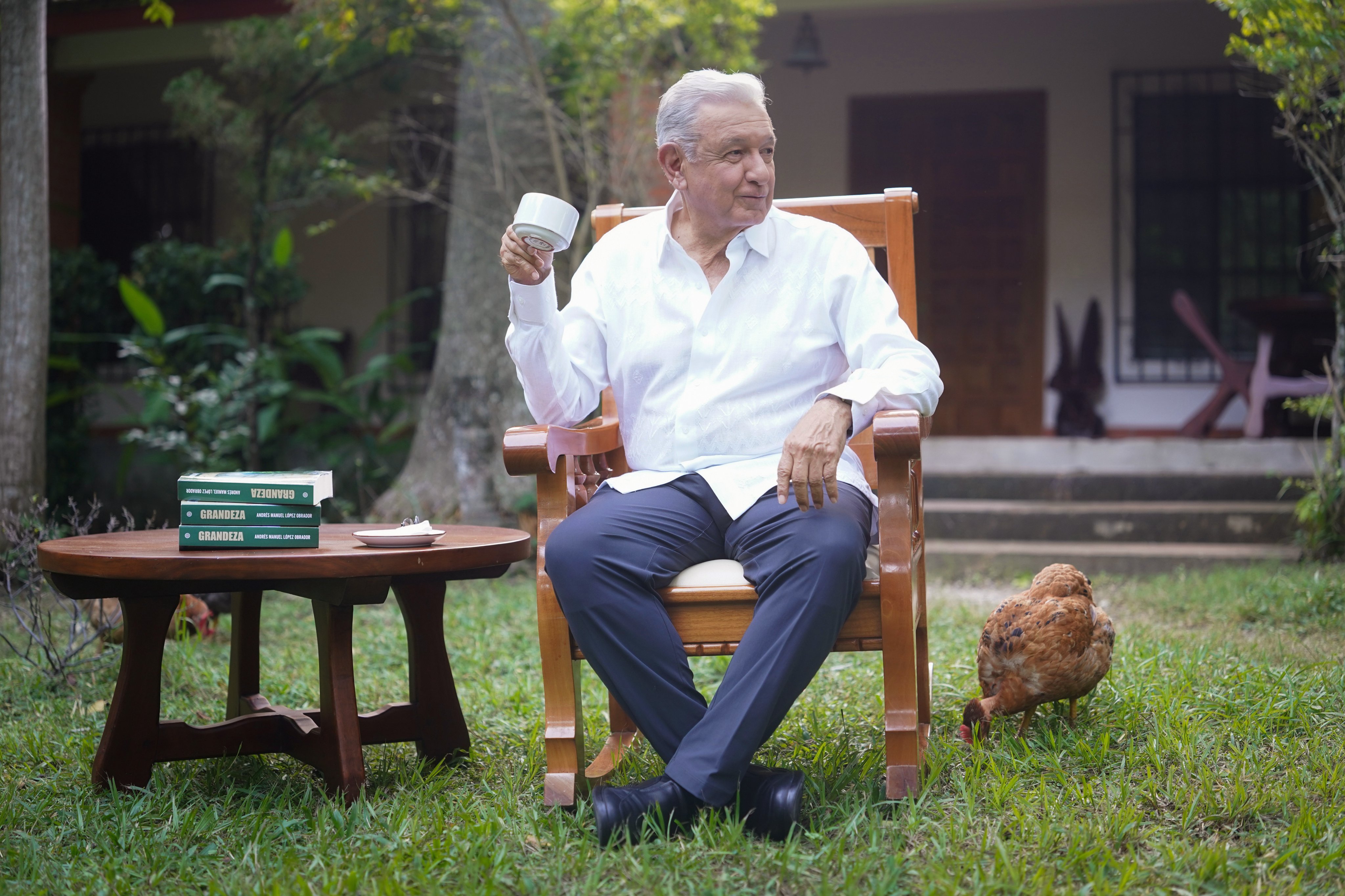 Regresa AMLO a escena con video desde Palenque tras 14 meses de silencio