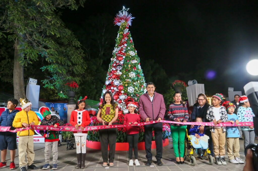 Inaugura Oaxaca Festival Navideño con Pista de Hielo y Recorrido en Tren