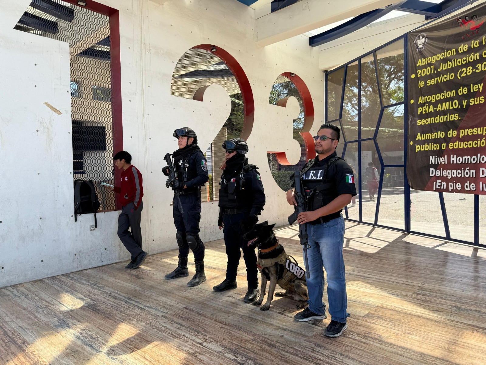 Refuerzan operativo de seguridad en el CBTIS 123 para prevenir ingreso de drogas