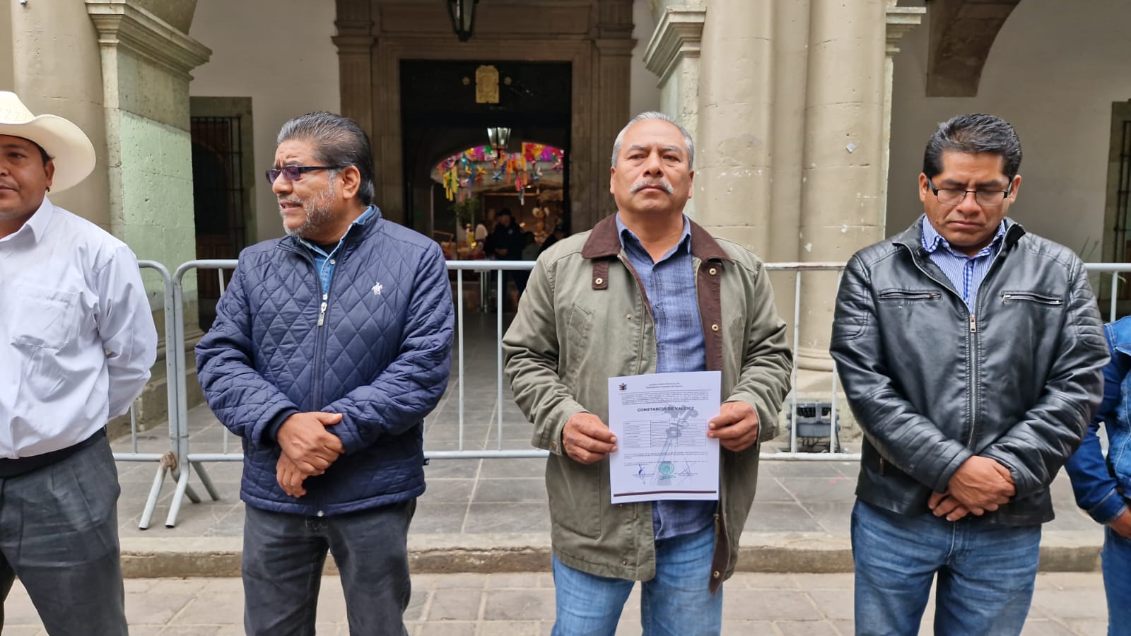 Rechaza Eduardo García señalamientos tras recibir constancia como presidente electo de Santa María Apazco