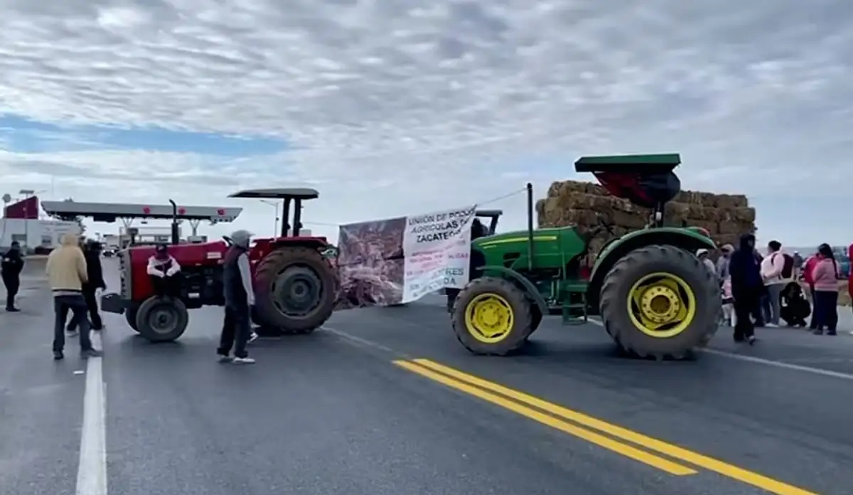 Bloquean campesinos casetas en Zacatecas contra nueva Ley de Aguas