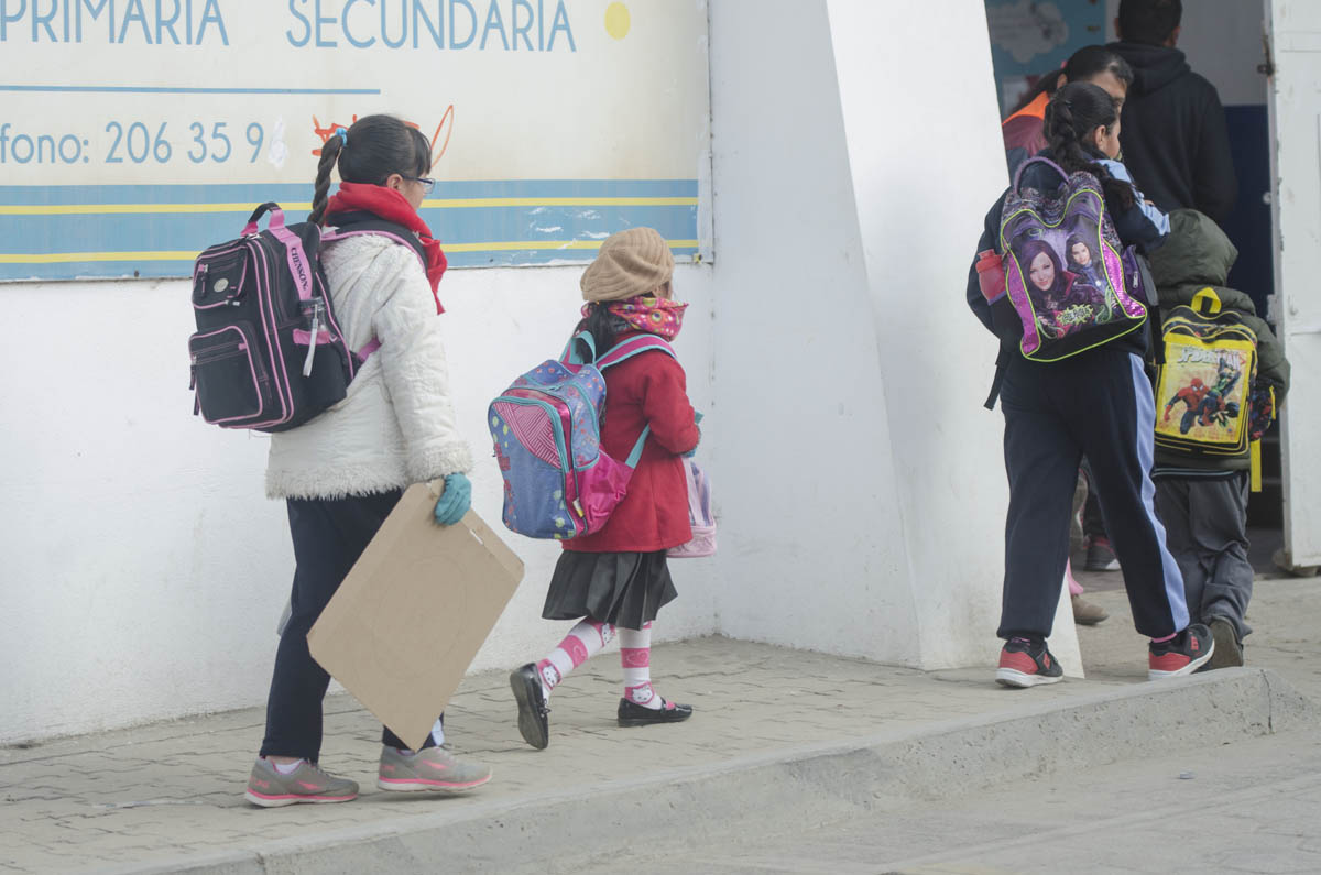 En salvaguarda de escolares, IEEPO mantiene coordinación con Protección Civil por bajas temperaturas