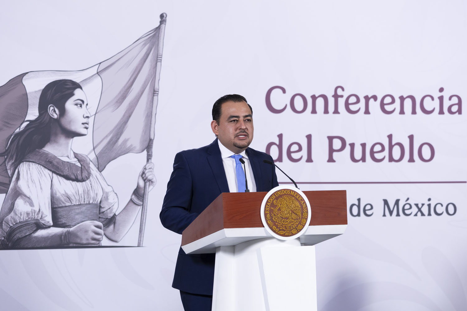 Entregan desde hoy tarjetas de beca Rita Cetina a secundarias