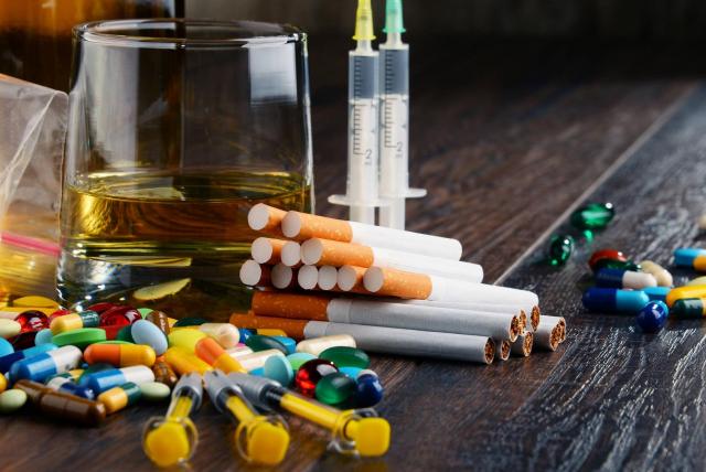 Aumenta consumo de drogas ilegales en adultos mexicanos