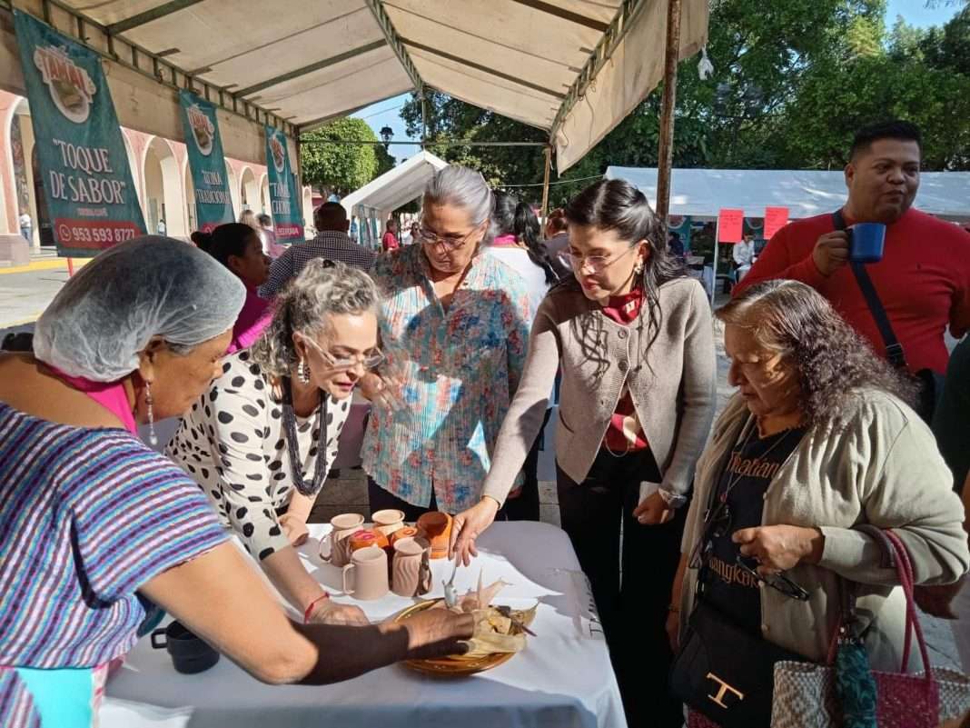 Promueven autoridades el Tianguis del Tamal en Huajuapan