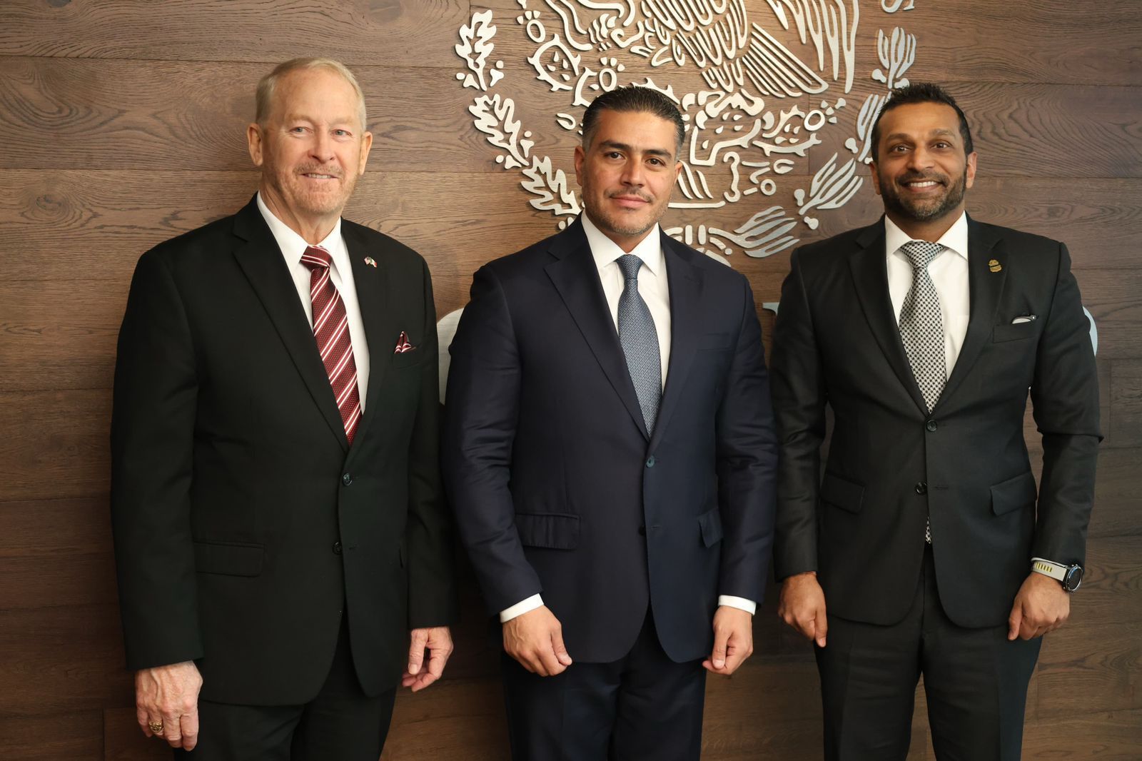 SSPC y FGR sostienen reunión de alto nivel con el director del FBI para fortalecer la coordinación bilateral
