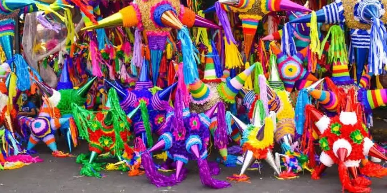 Planea ayuntamiento de Santiago Huajolotitlán rescate de piñatas tradicionales para Día de Reyes