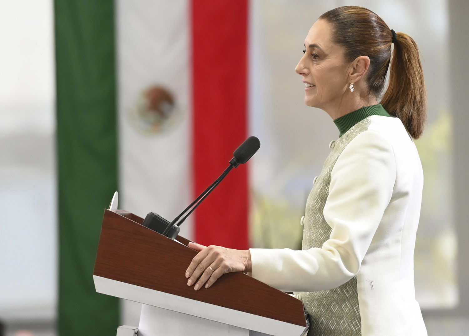 Claudia Sheinbaum promete no salir de Pasta de Conchos hasta hallar al último minero